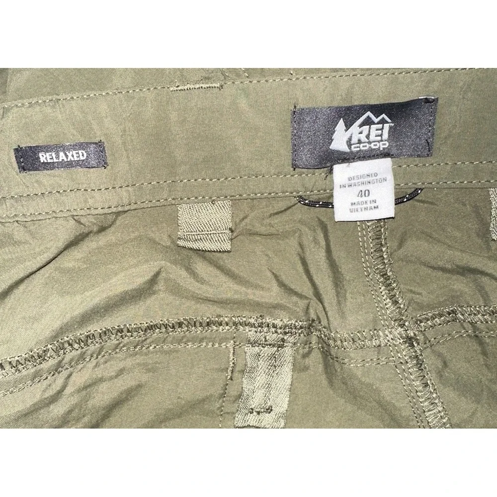 REI Men's‎ Co Op Green Cargo Shorts S40 Hiking Fishing Outdoor Ripstop Nylon